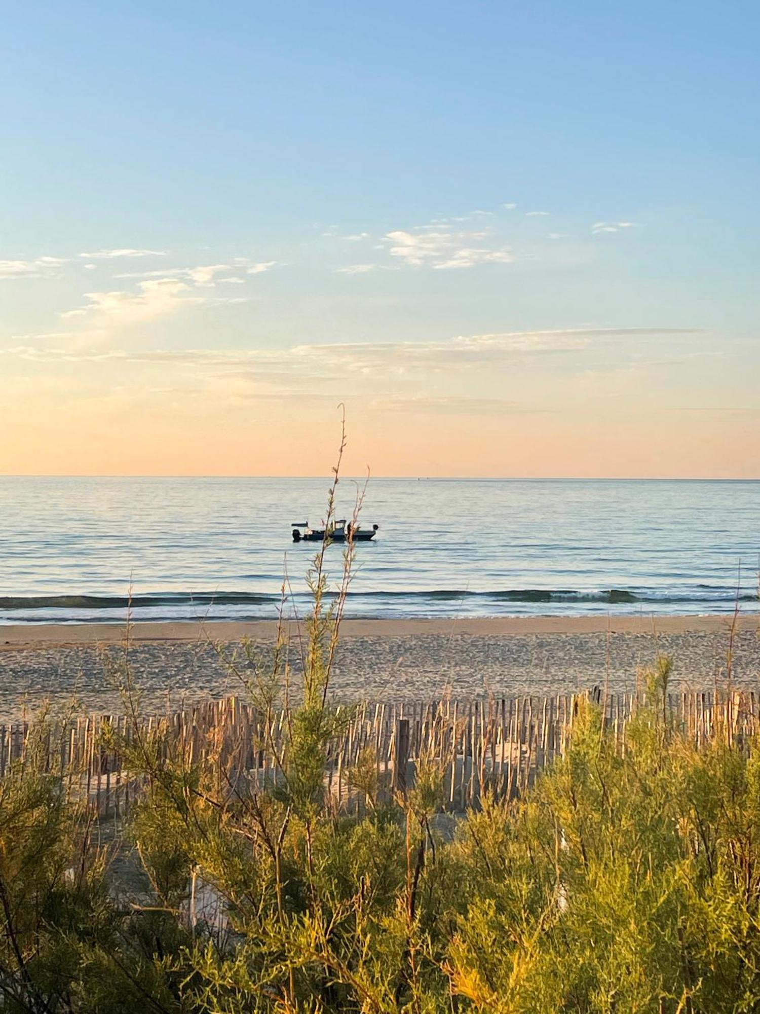 Mas Andalou Fabuleuse Premiere Ligne De Mer, Plage Privative Frontignan Kültér fotó